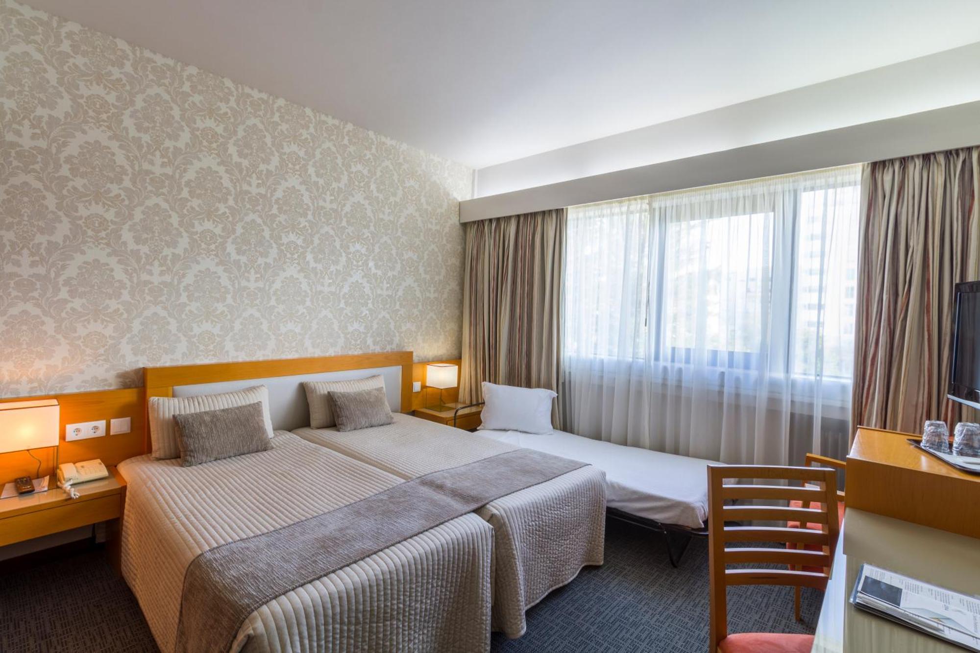 Hotel Eurosol Leiria & Jardim Exteriör bild